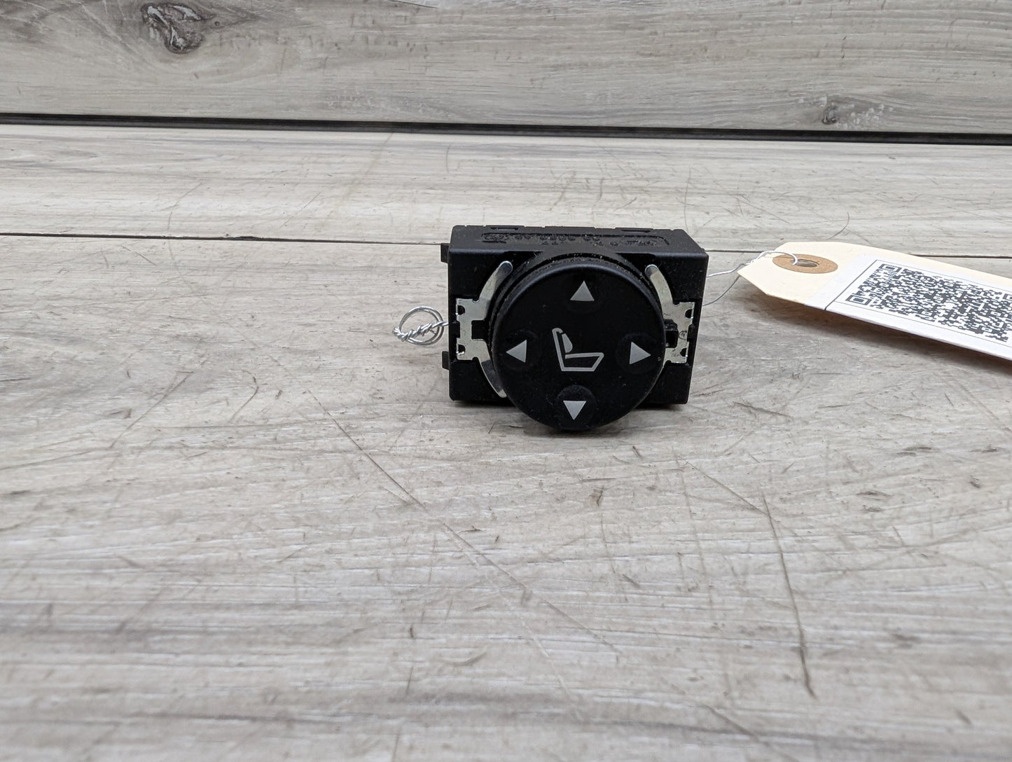 OEM BMW E53 E88 E90 E92 E93 Front Right Passenger Seat Lumbar Support Switch
