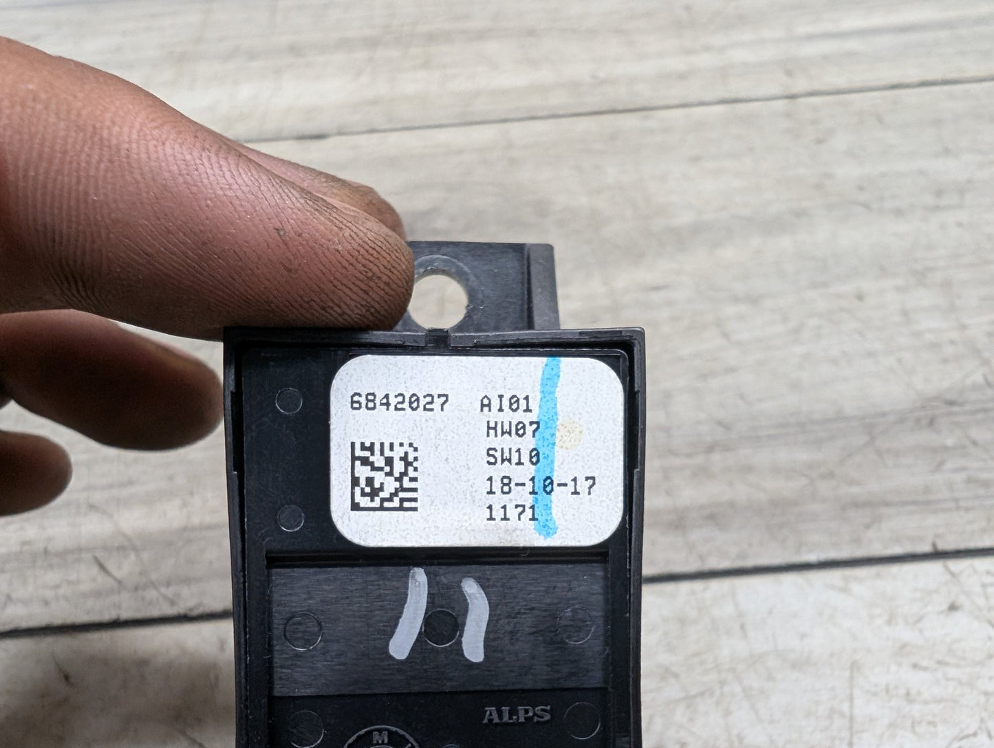 OEM BMW F90 M5 G01 G02 G30 530 540 M550 X3 Parking Brake Auto Hold Switch BLACK