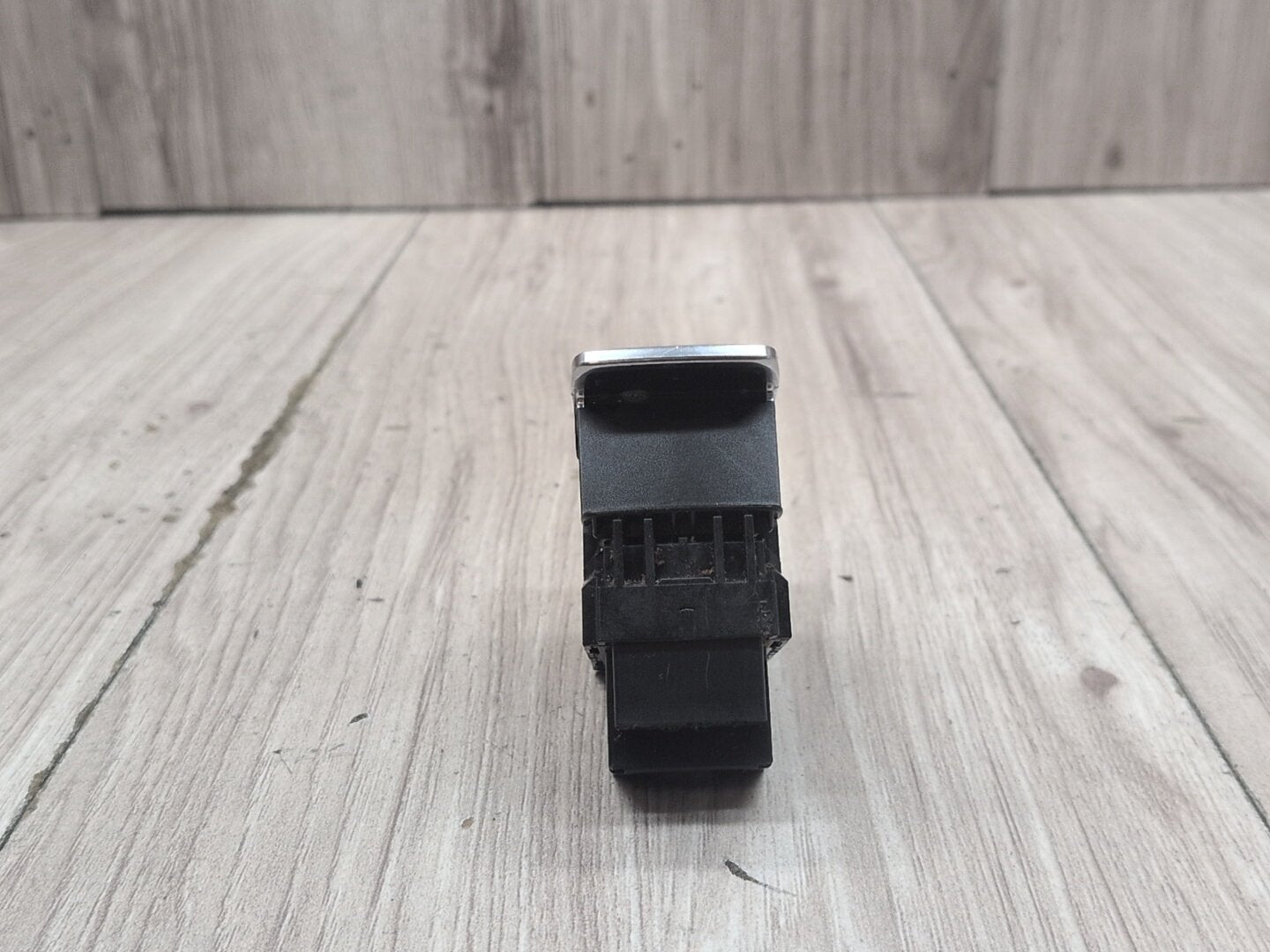 2015-2018 Audi Q3 8U Emergency Parking Brake Switch 8U0927225F