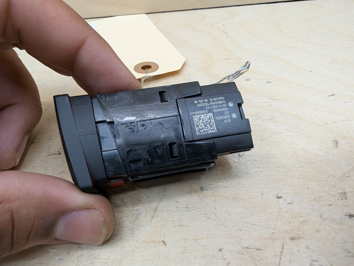 2018-2024 BMW X3 G01 Hazard Warning Switch 6993054