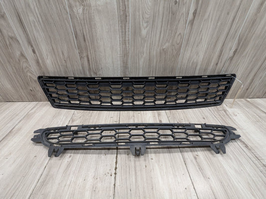 2011 - 2017 BMW X3 F25 Front Middle Center Bumper Cover Grille 8048097 N20B20O0