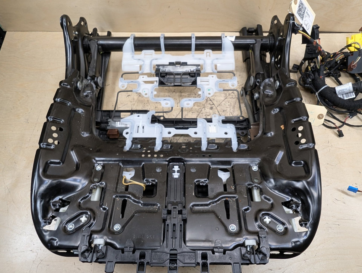 OEM BMW F95 G05 G06 G07 X5 Front Right Passenger Seat Lower Track Frame w Motors