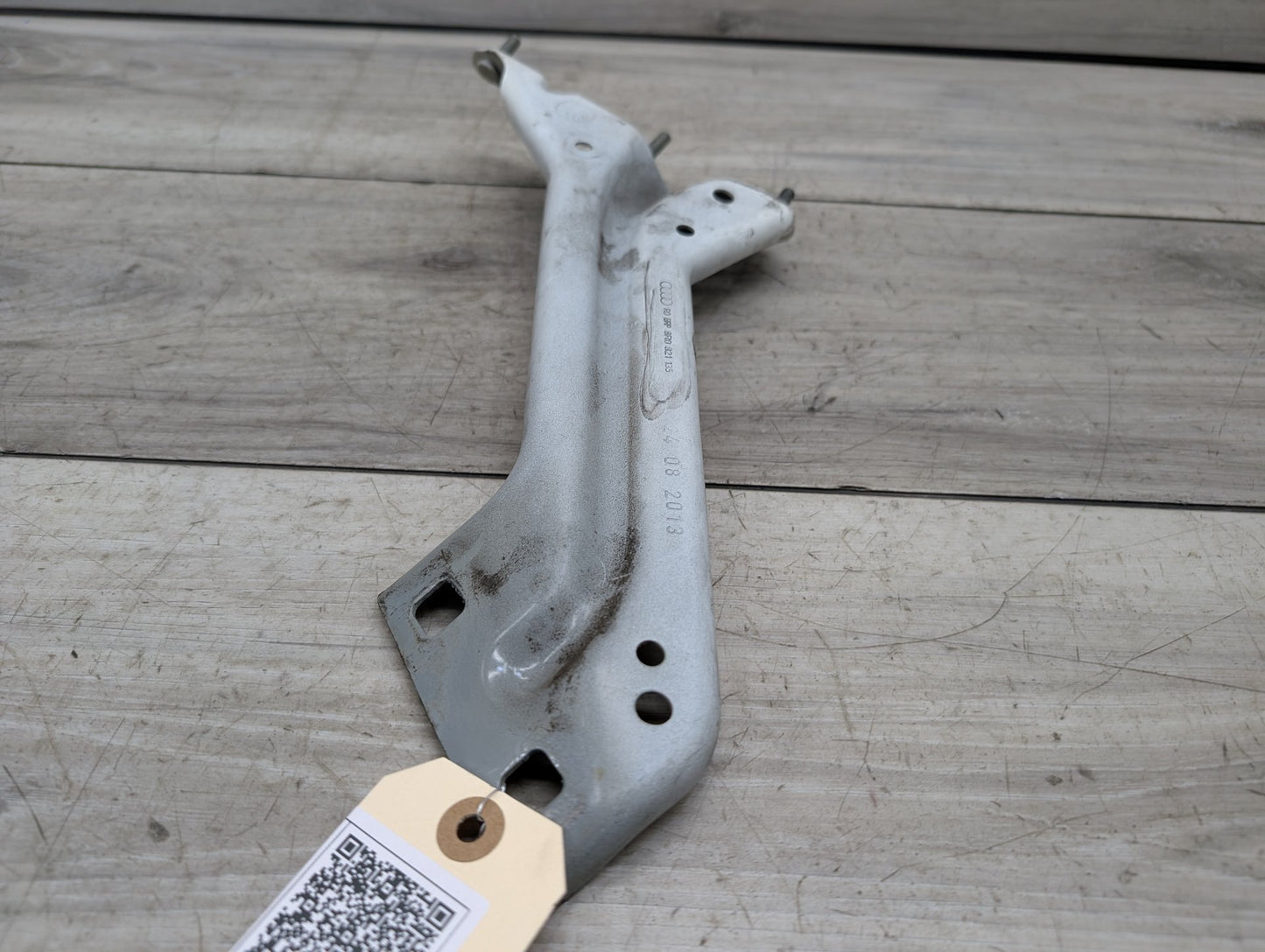 2009 - 2017 Audi Q5 8R Front Left Driver Fender Bracket 8R0821135 EA888