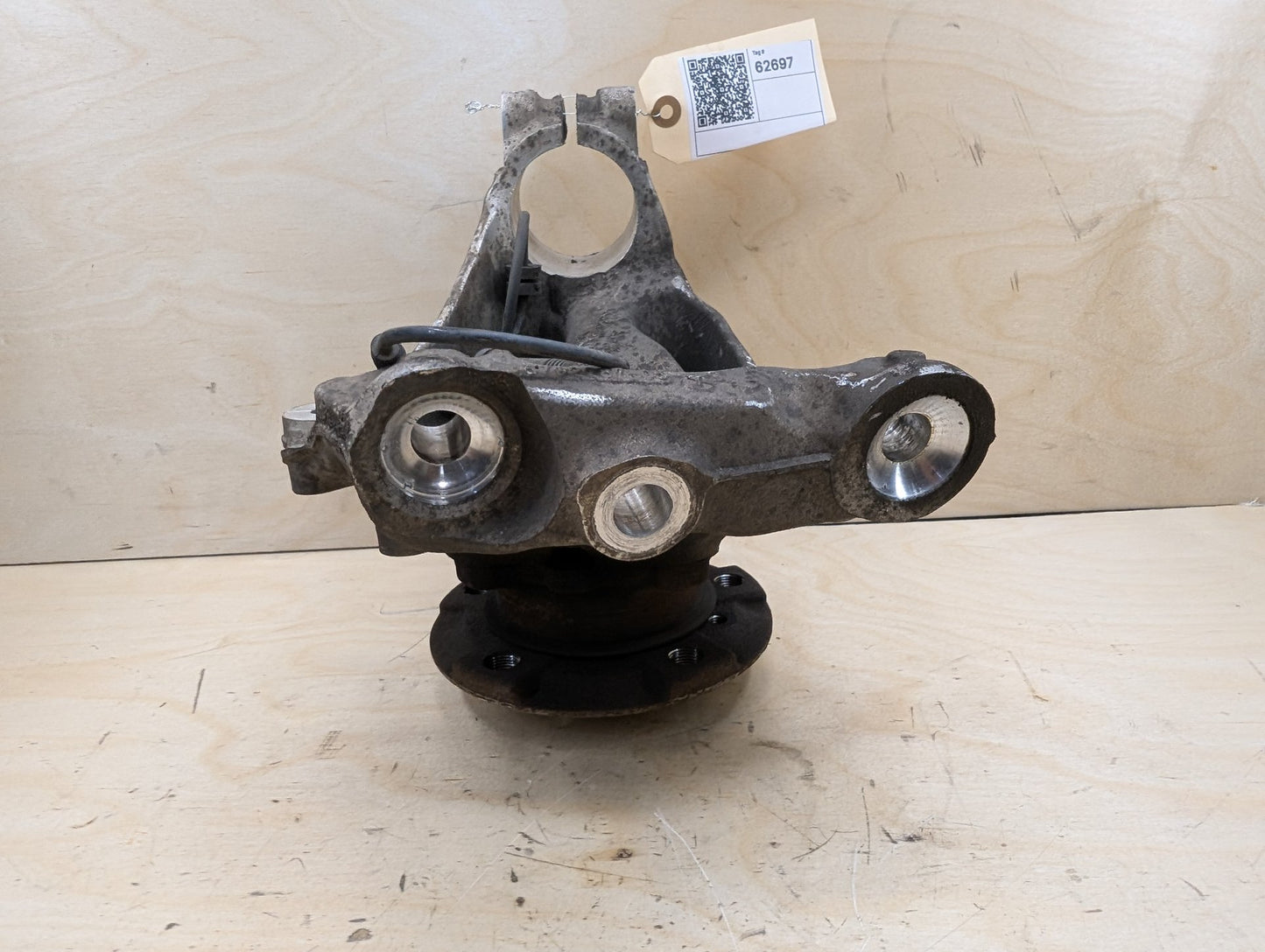 12-18 OEM BMW F30 F31 Sedan RWD Front Left Hub Knuckle Wheel Bearing Carrier