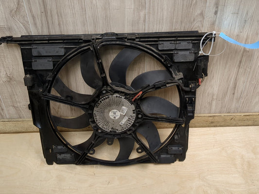 2014 BMW 535i F10- Radiator Fan Shroud Housing w/ Motor PN: 7647652