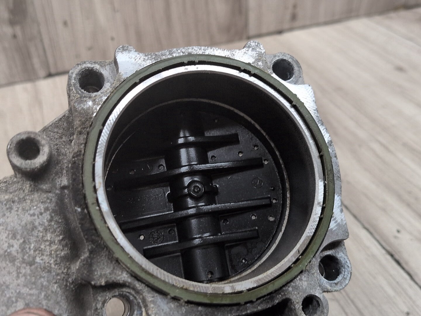 10-19 BMW F10 F12 F13 F01 F02 F15 S63 Intake Manifold Throttle Housing Assembly