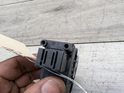 2008 - 2017 Audi S5 8T Emergency Parking Brake Switch 8K1927225E