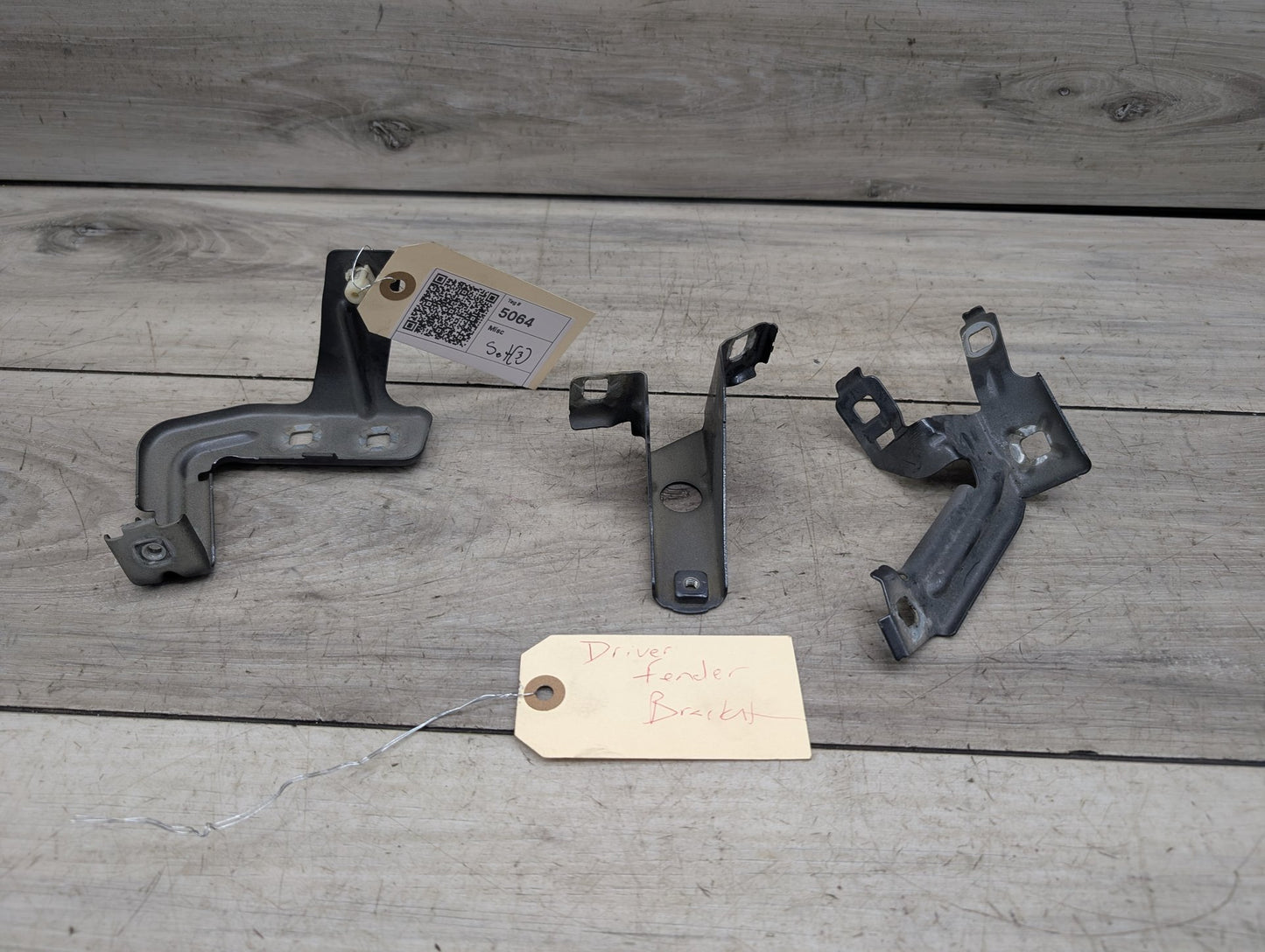 2014 - 2019 BMW 340 F34 Front Left Driver Fender Brackets SET 7293727 B58B30M0