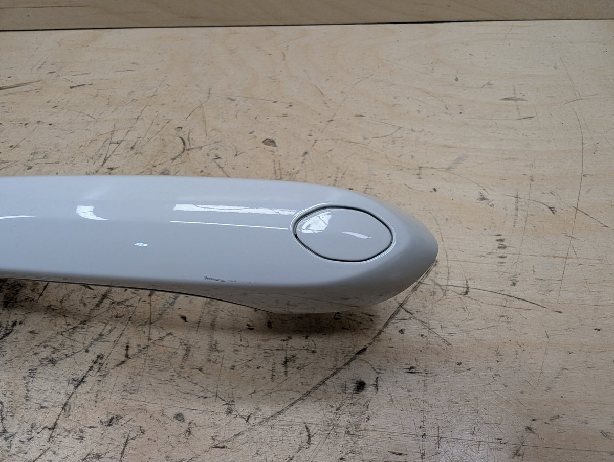 2019-2026 BMW 330i G20 Front Left Driver Exterior Door Handle 7470567 OEM