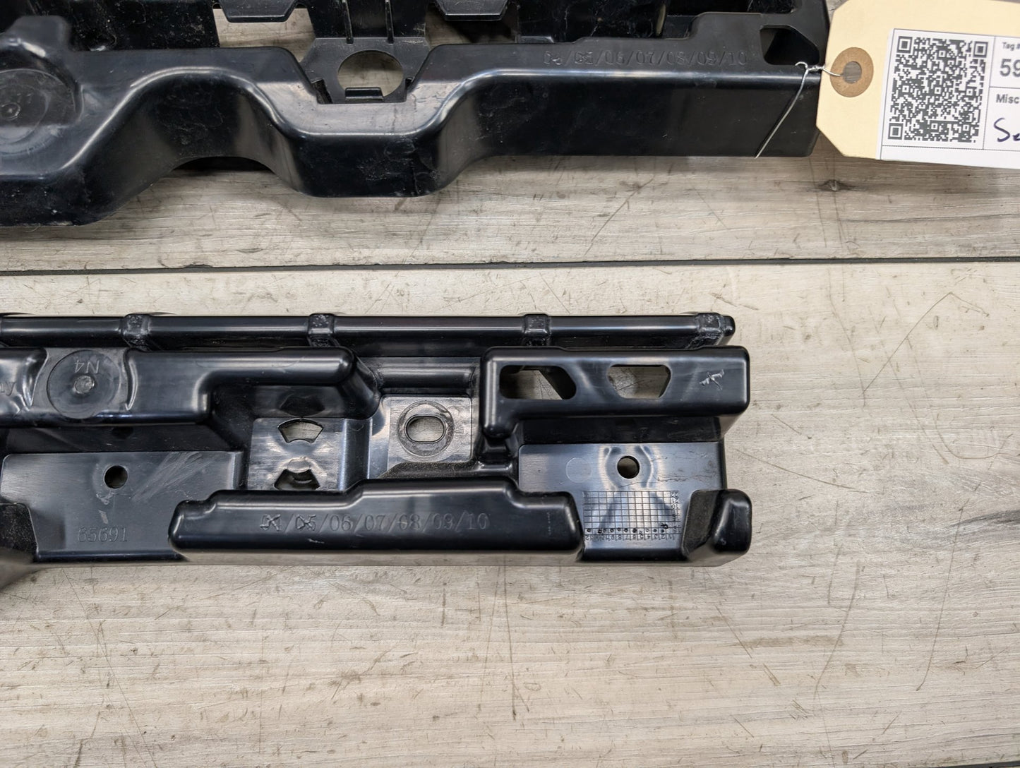 2016-2022 BMW 750Li G12 Left Driver Side Skirt Rocker Panel Brackets SET 7387347
