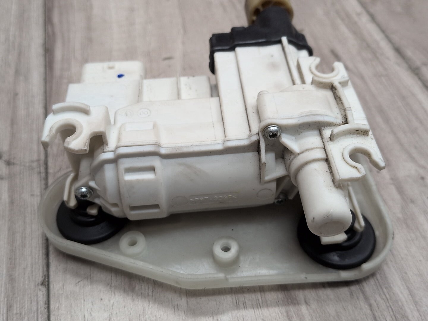 2014 - 2018 BMW X5 F85 Rear Left Driver Door Latch Lock Actuator w/ Soft Close 7419841 S63B44T2