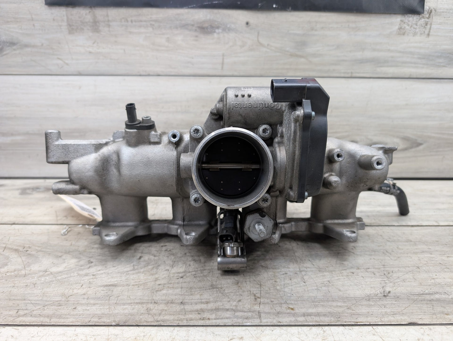 2009 - 2017 Audi Q5 8R Engine Motor Intake Manifold 06H133201S EA888