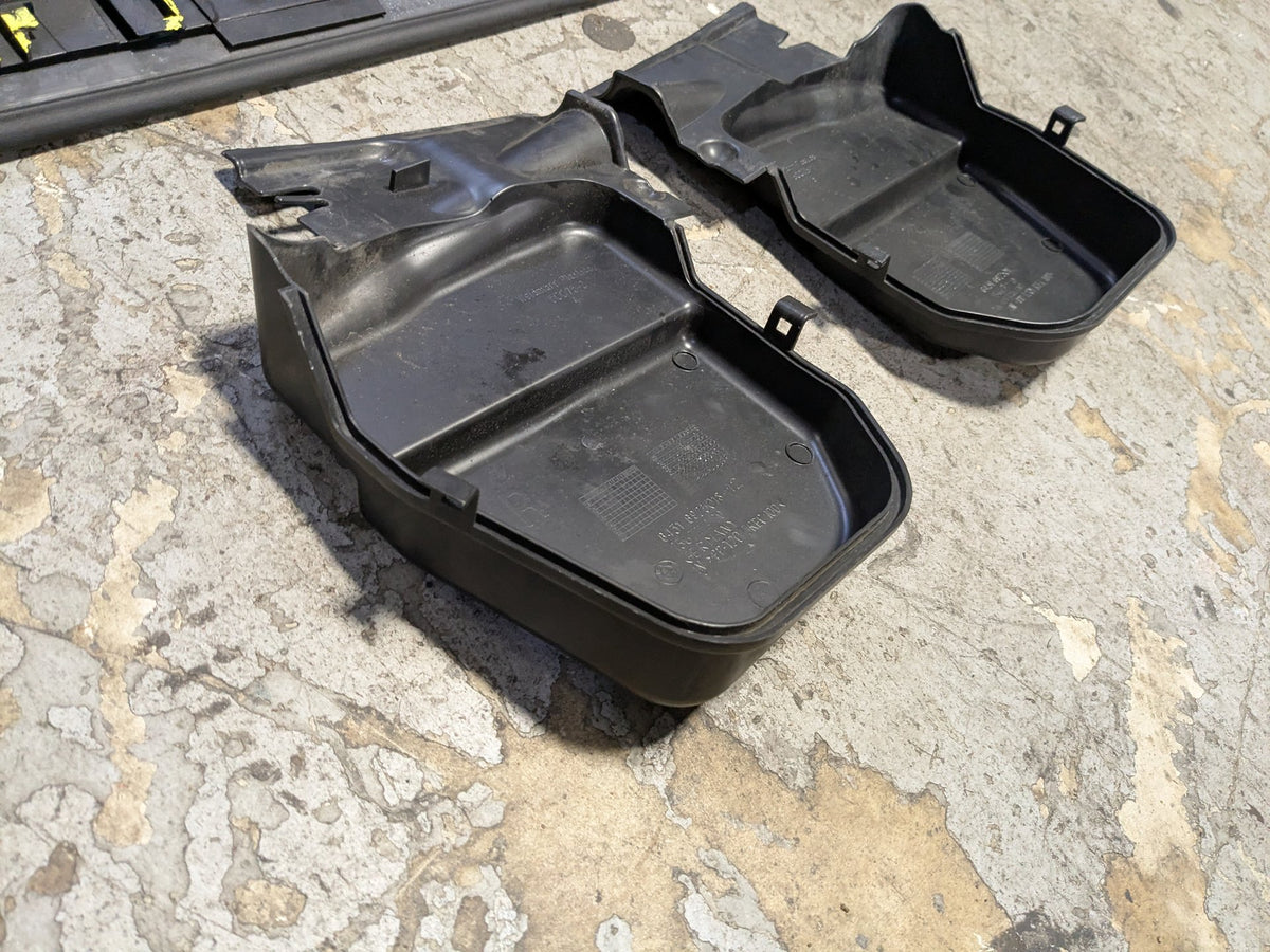 2007-2013 BMW 328i E92 Left Right Side Cowl Covers SET 6925018 OEM