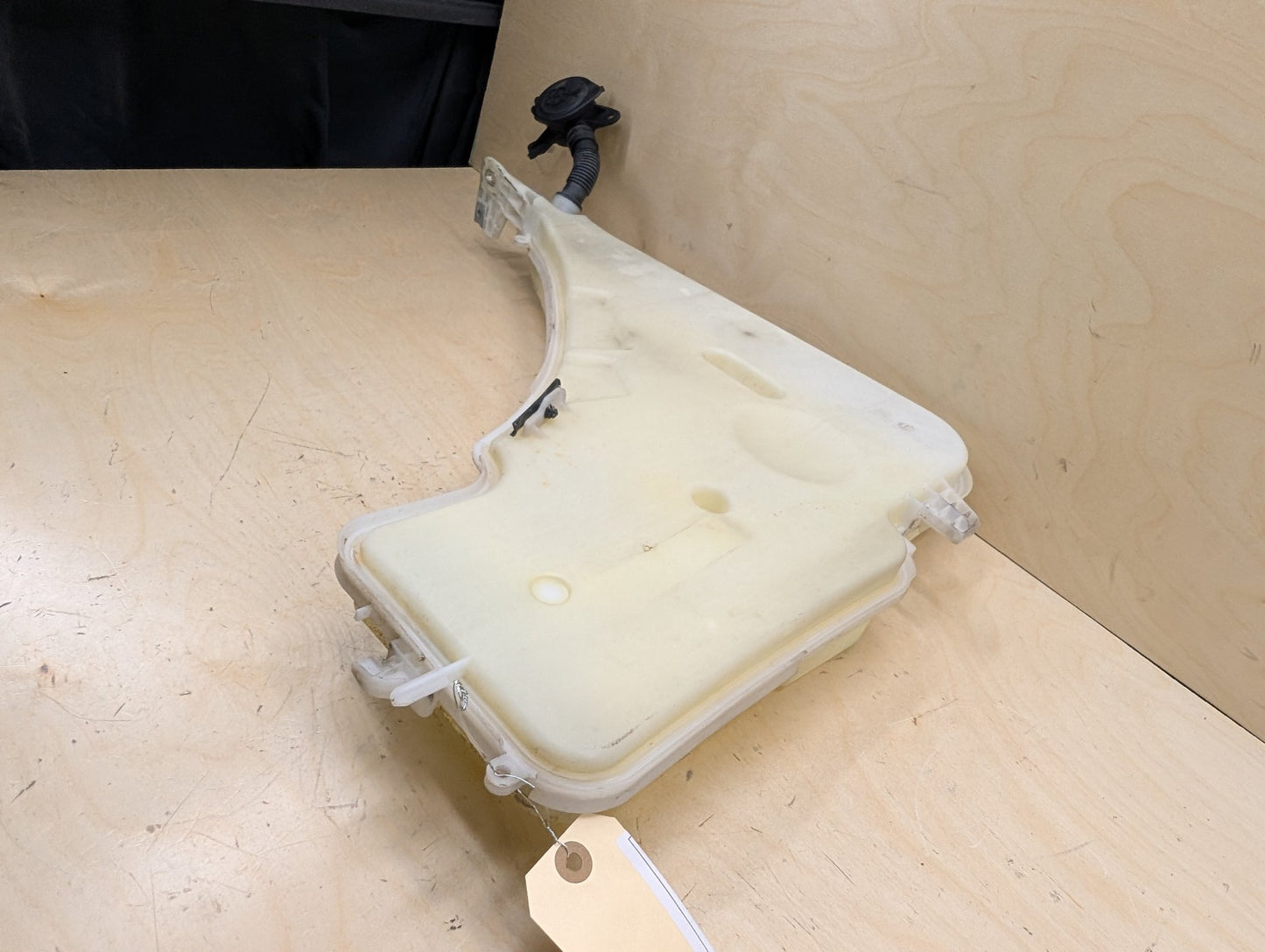 2012-2018 BMW 335i F30 Windshield Reservoir Tank Assembly 7241664
