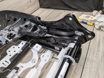 2021-2026 BMW 430i G22 Front Left Driver Seat Lower Track Frame Assembly 9108133