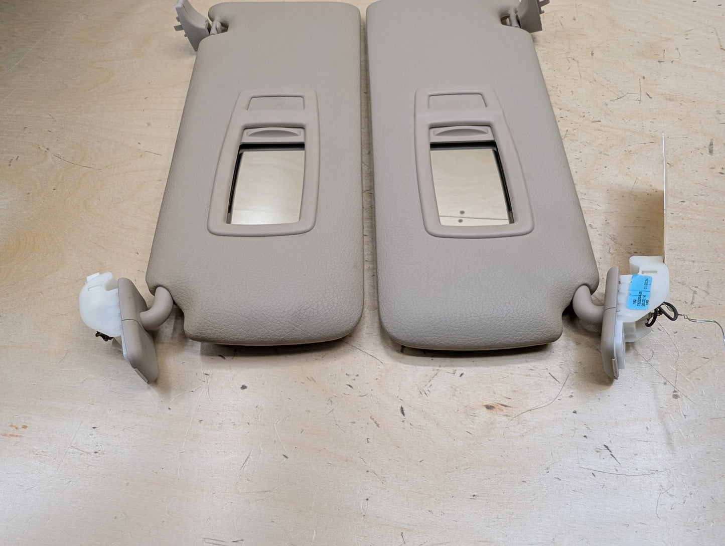 2012-2018 BMW 328i F30 Front Left Right Sun Visor SET 7322229