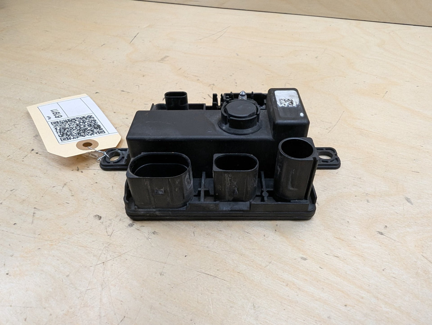 OEM BMW F10 F15 F22 F23 F30 F32 F33 F36 Integrated Power Supply Control Module