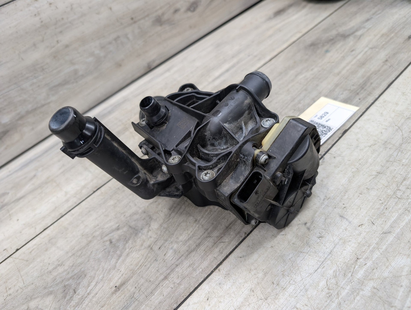OEM BMW F22 F23 F30 F32 F36 G01 G12 G30 Engine B58 Motor Heat Coolant Thermostat