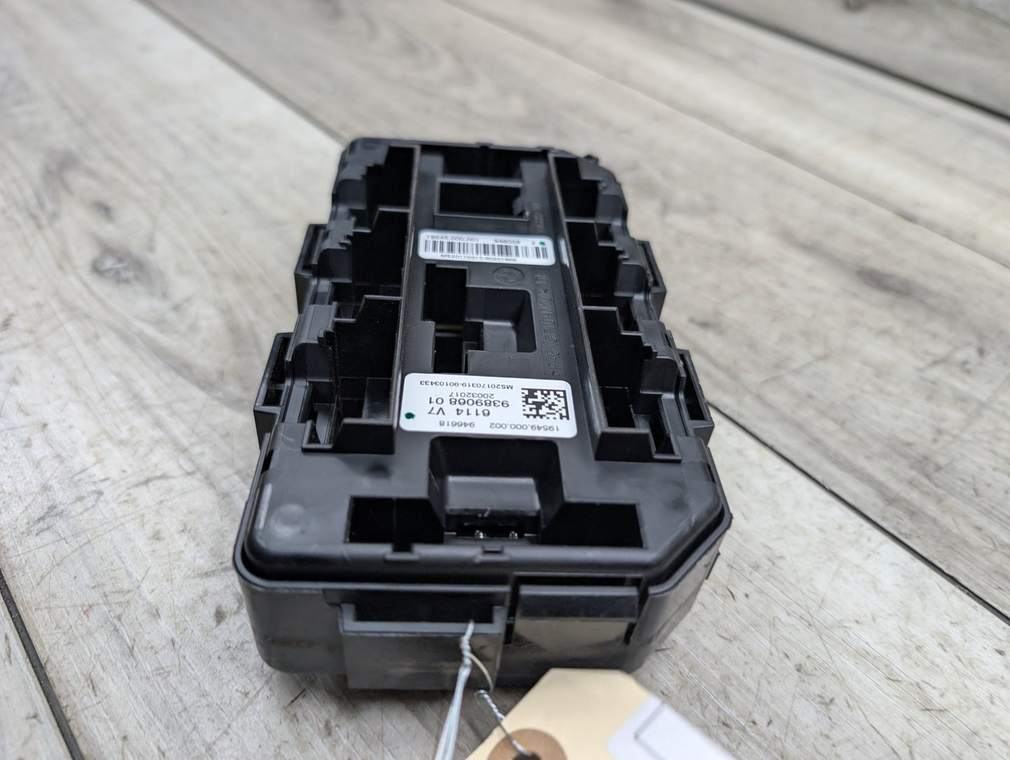 2012-2018 BMW 340i F30 Front Power Distribution Fuse Box 9389068