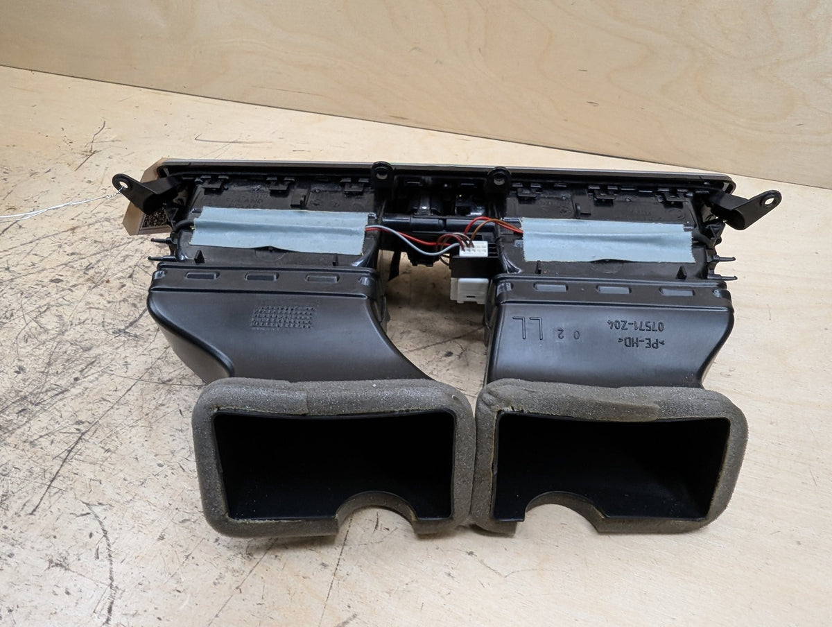 2010-2017 BMW 535i GT xDrive F07 Dashboard Dash Board Middle Center Air Vent 9142584 OEM