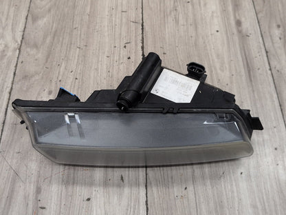 2008-2013 BMW 128i E82 Front Right Passenger Bumper Fog Lamp Light 7164856