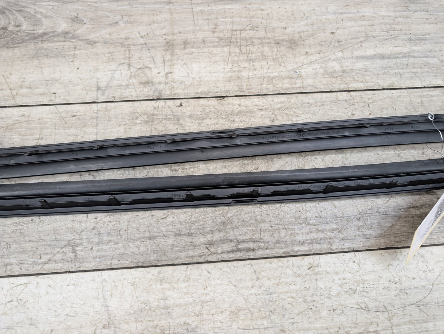 2019-2026 BMW X5 G05 Right Passenger Side Windshield Drip Molding Trim 7434872