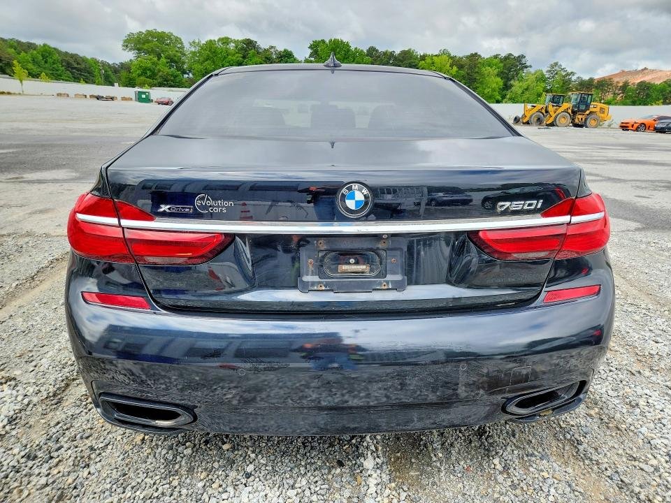2018 BMW 750i G12