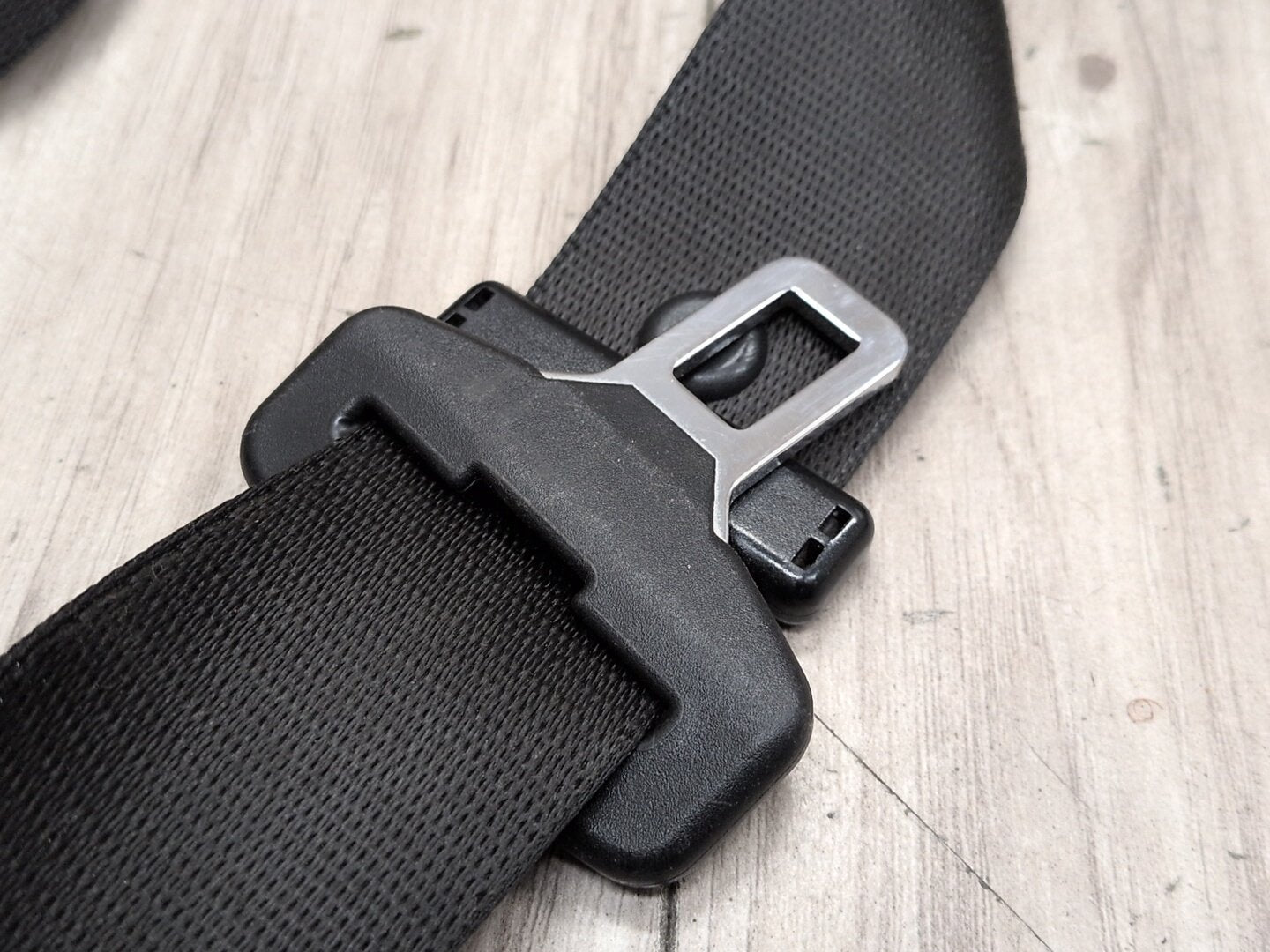OEM BMW F15 F16 F85 X5 X6 Front Left Driver Seat Belt Seatbelt Retractor Black