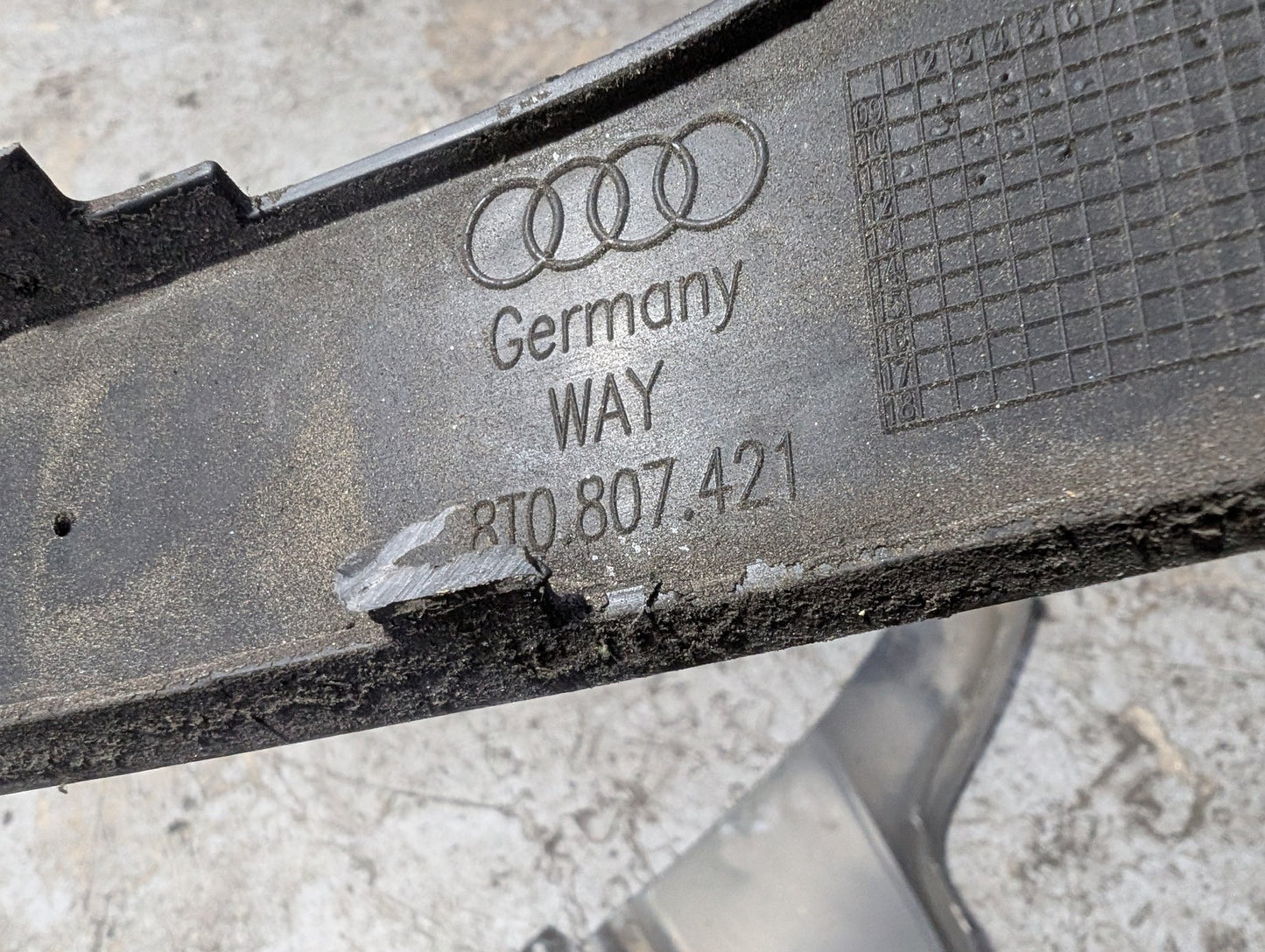 2011-2017 Audi RS5 8T Liftgate Trunk Lid Spoiler w/ Bracket SET 8T0807421