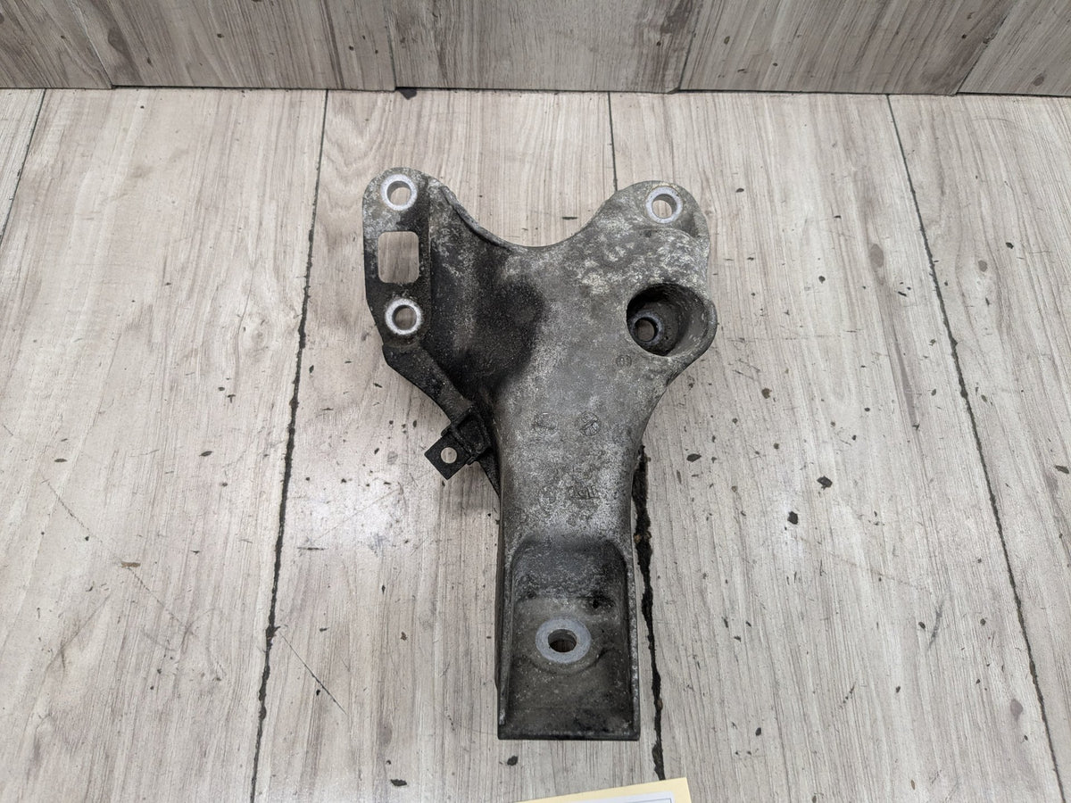 2017 BMW F16 X6 Left Driver Engine Bracket Support Mount 6882033