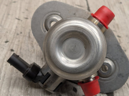 16-20 OEM BMW G11 G12 750 G30 M550 Engine N63R HPFP High Pressure Fuel Pump 5-8