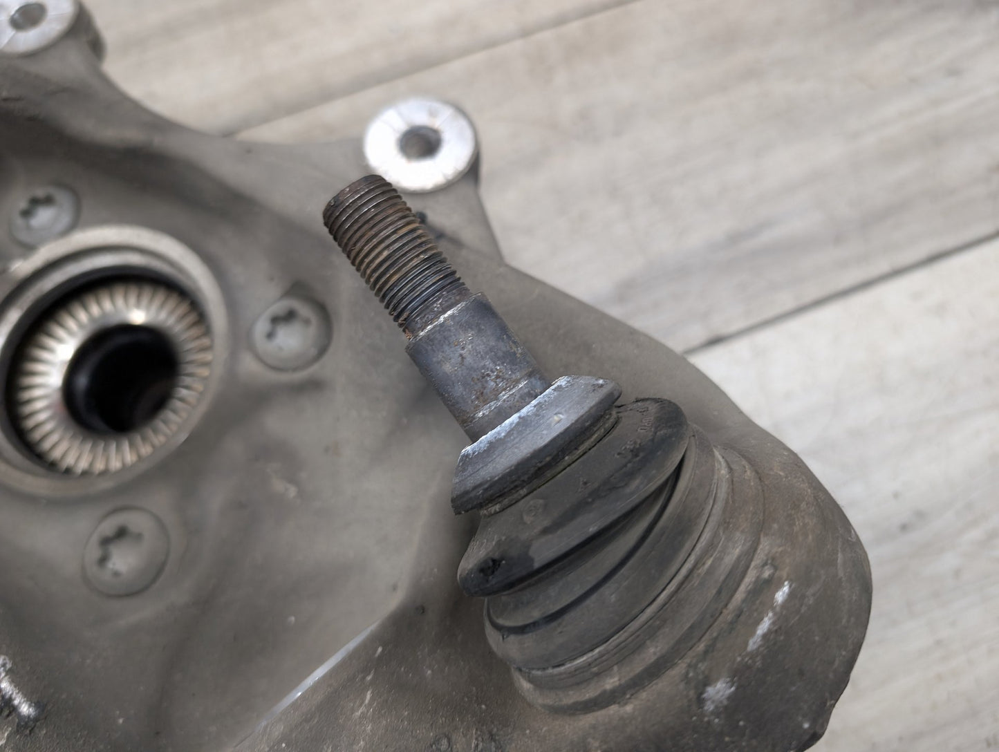 OEM BMW G30 530 540 M550 AWD Front Right Passenger Hub Spindle Knuckle Bearing