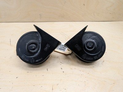 2011-2016 BMW X3 F25 Alarm Horns SET 7217702 OEM