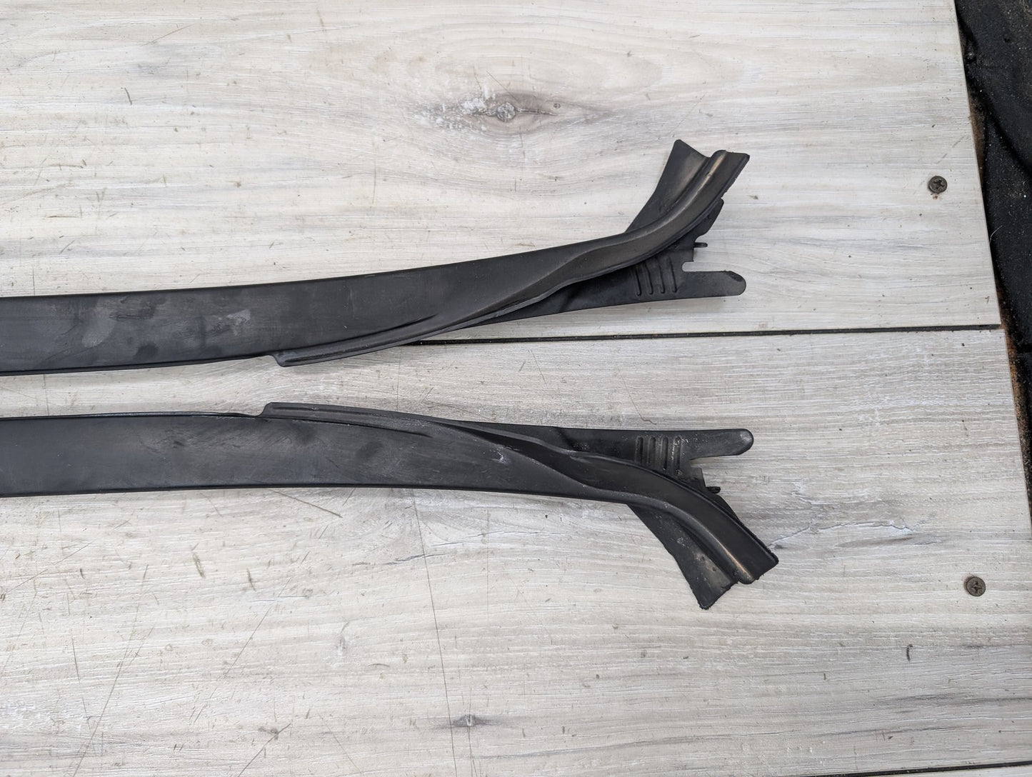 2018 - 2024 BMW X3 G01 Front Left Right Side Windshield Drip Trim Molding SET 7399031 B58B30O1