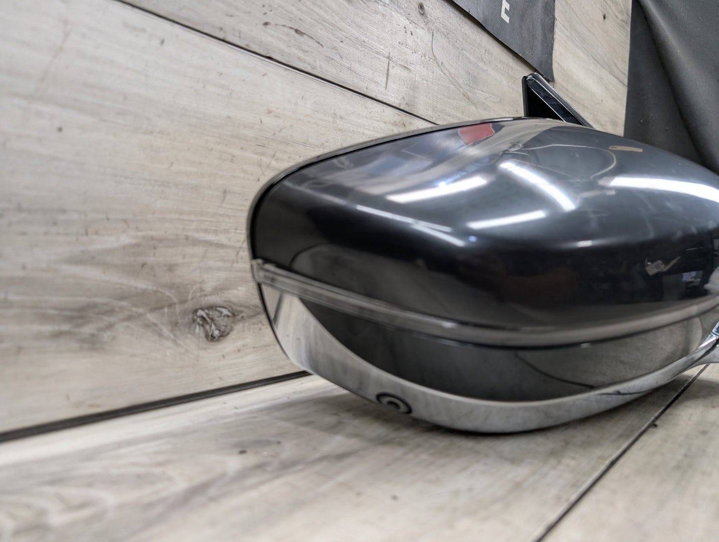 2016-2022 BMW 750Li G12 Front Right Passenger Side Mirror Assembly 7437154