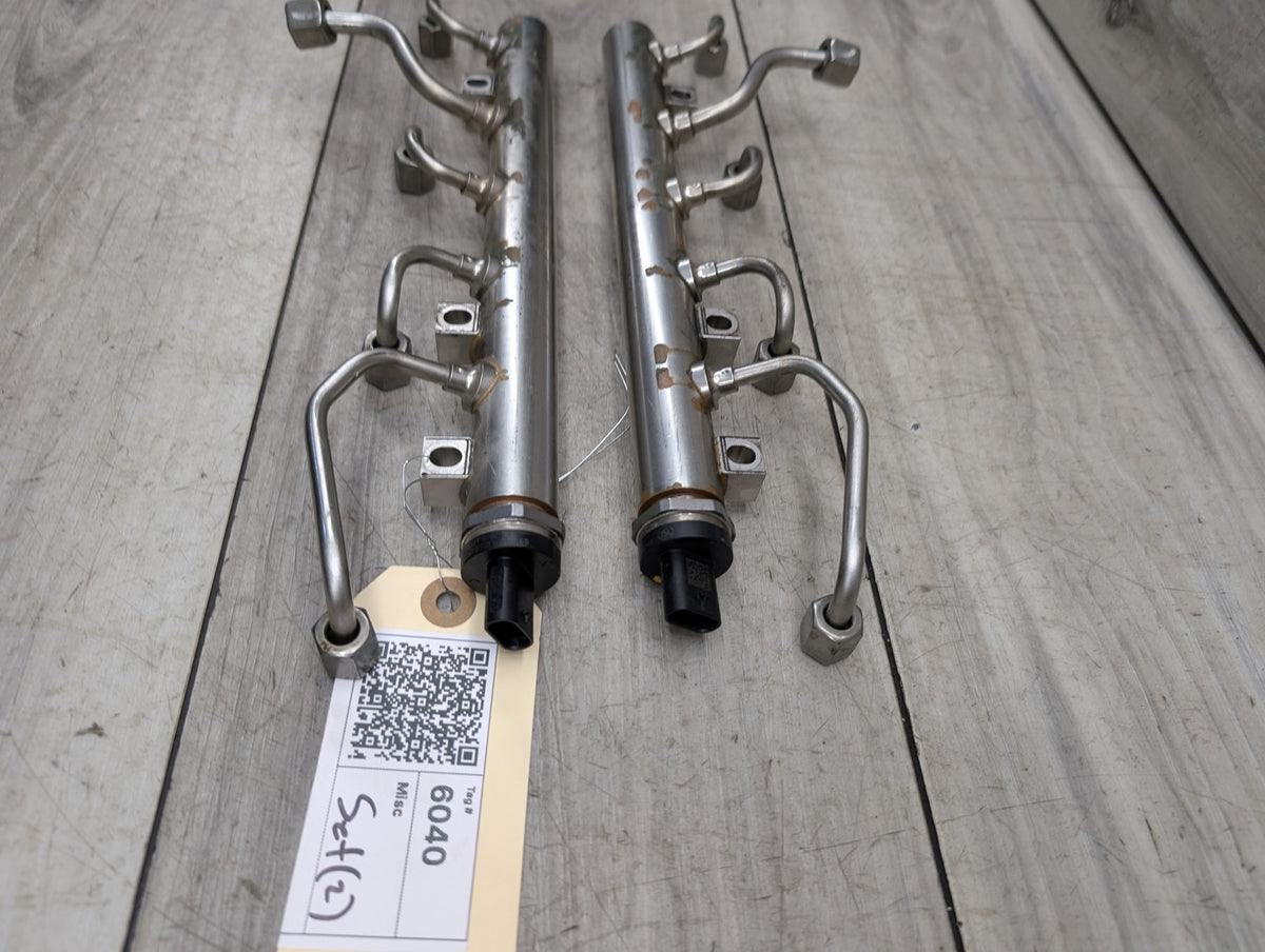 PRE-LCI OEM BMW G12 750 G30 M550 Engine N63R Right Fuel Injector Rail Lines 5-8