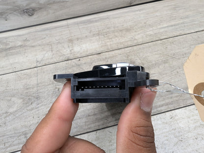 OEM BMW F95 F96 G05 G06 G07 X5 X6 X7 Front Left Driver Seat Adjust Switch Module