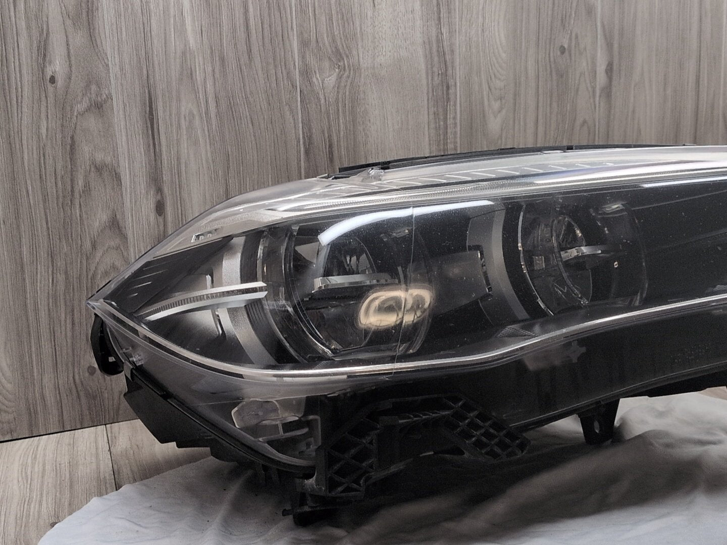 16-19 OEM BMW F15 F16 F85 X5 X6 X5M Passenger Adaptive LED Headlight w Modules