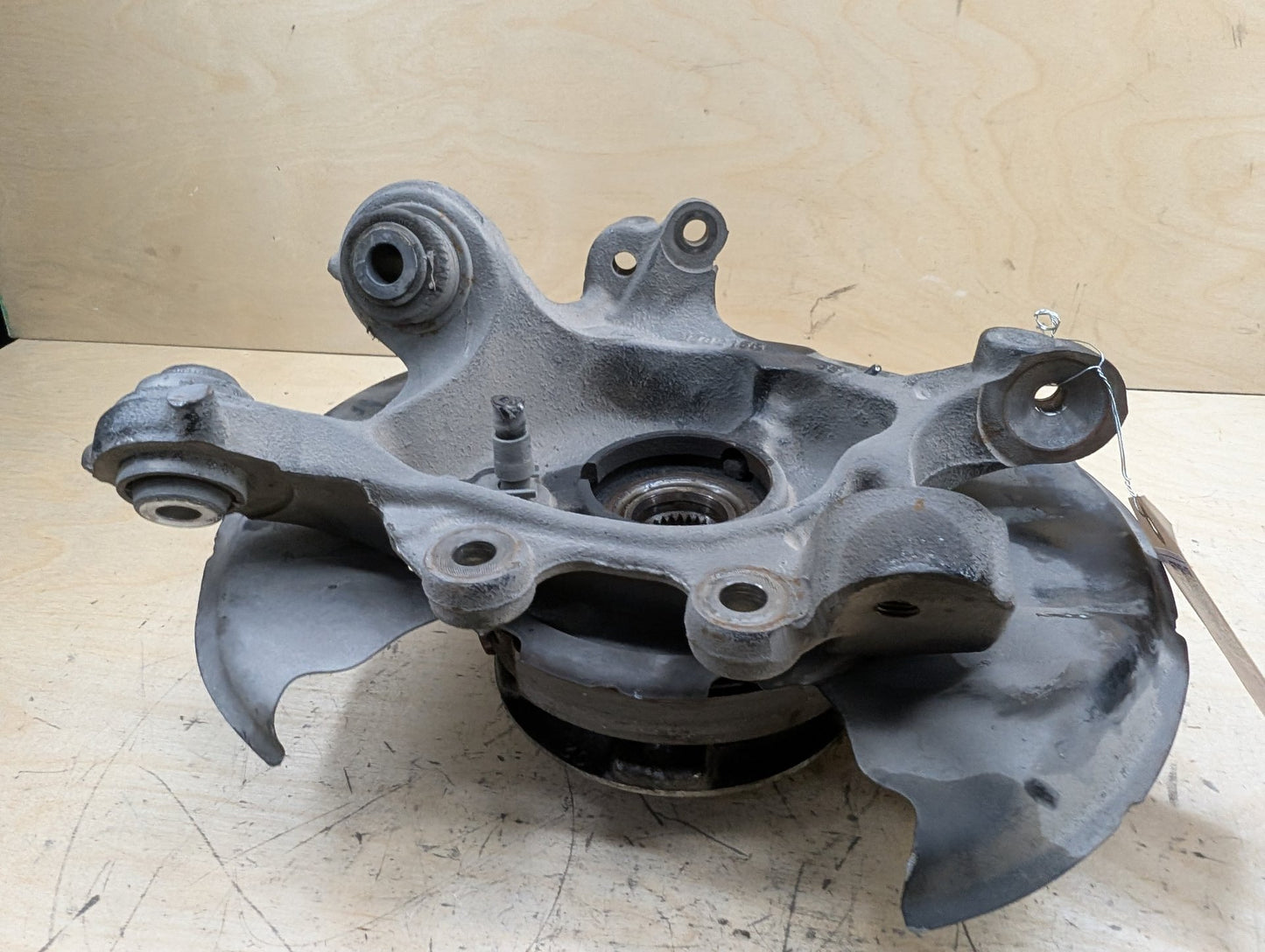2012-2018 BMW 320i F30 Rear Left Driver Spindle Knuckle w/ Bearing 6792521