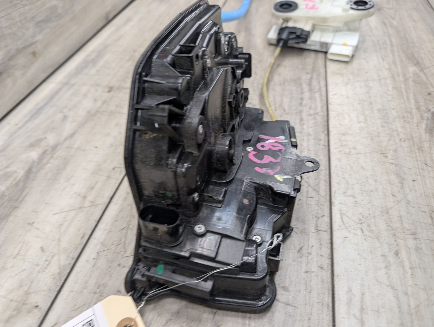 2015 - 2019 BMW X6 F86 Front Right Passenger Door Latch Lock Actuator w/ Soft Close 7281948 S63B44T2