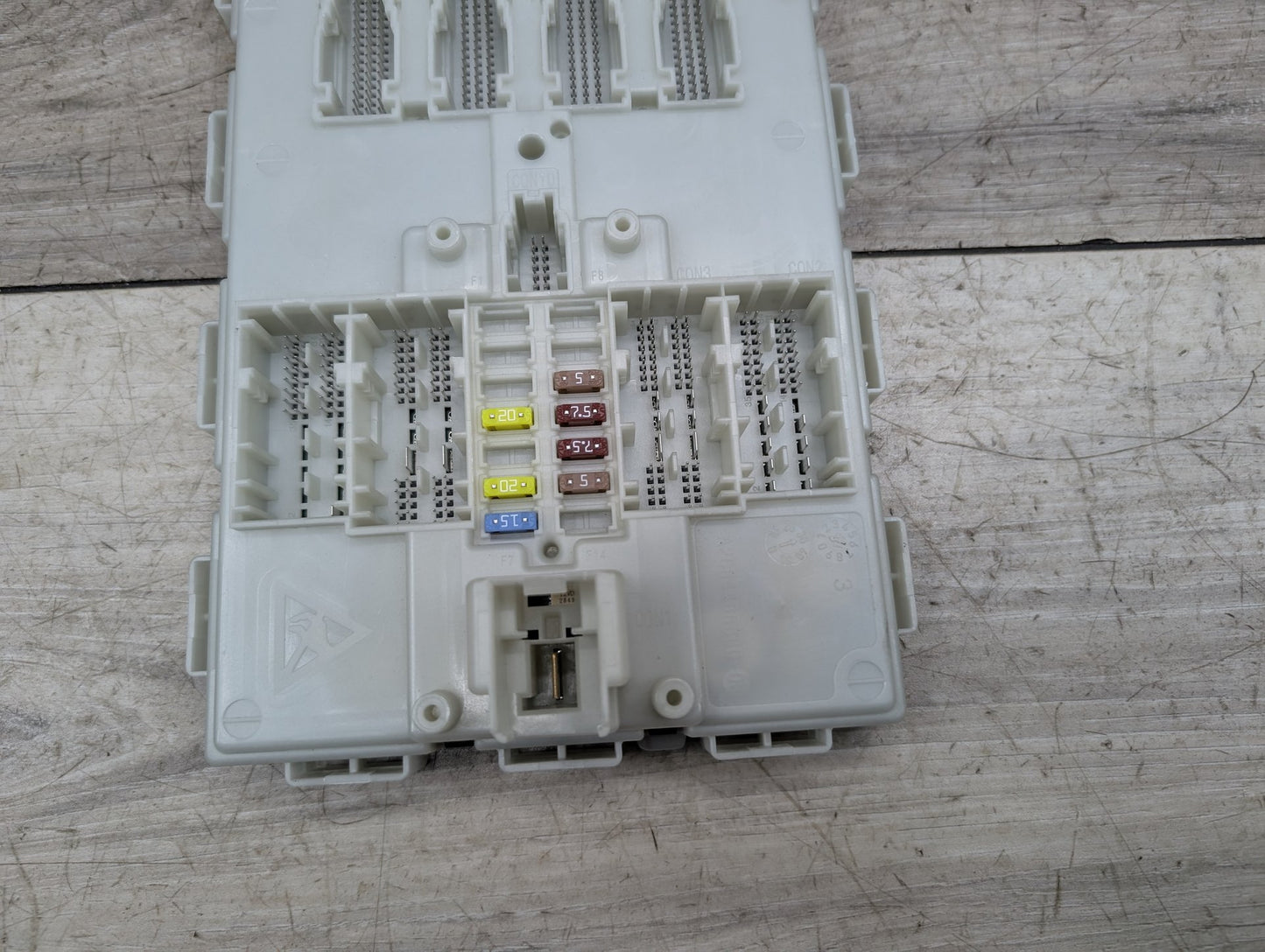 2018-2024 BMW X3 G01 Bdc Body Domain Fem Control Module w/ Key 9436418