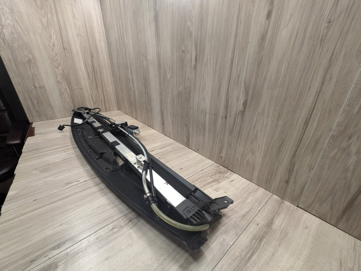 2009-2012 Mercedes-Benz E550 W212 Rear Windshield Glass Roller Sun Shade Blind A2128101620 OEM