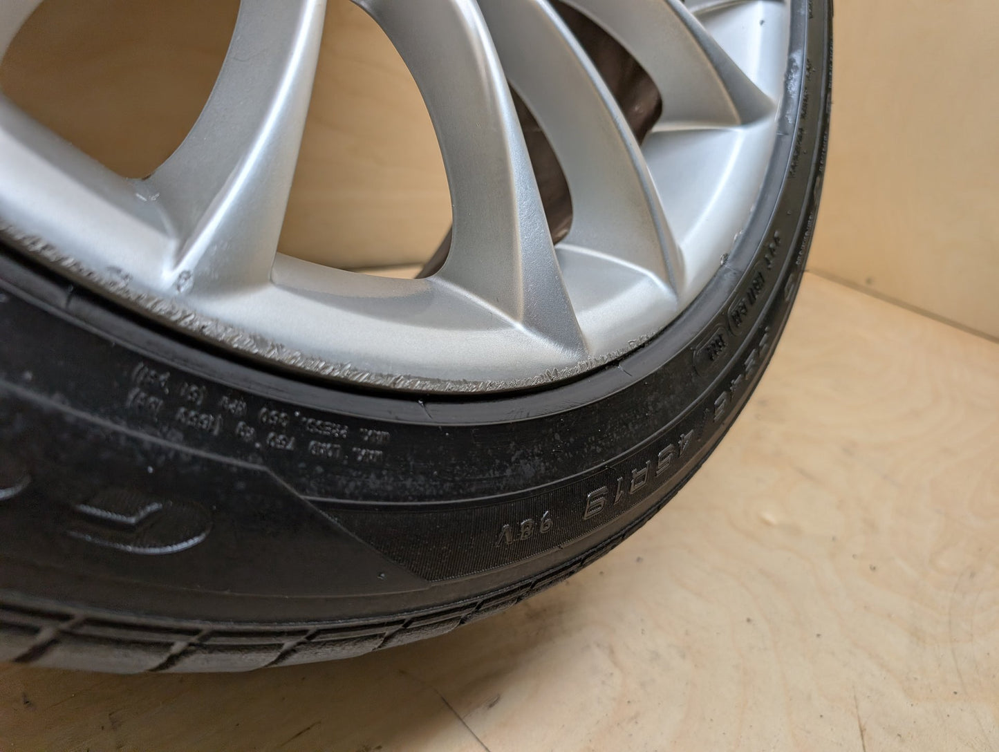 OEM BMW F01 F02 F07 740 750 760 FRONT Rim Wheel 19x8.5 ET25 M V-Spoke Style 302