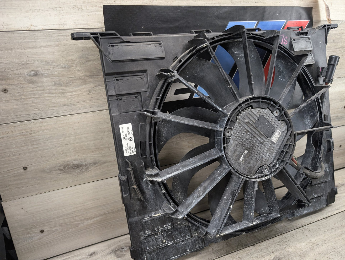 2016 - 2017 BMW 750i G12 Radiator Fan Shroud Housing w/ Motor 8619625 N63B44O2