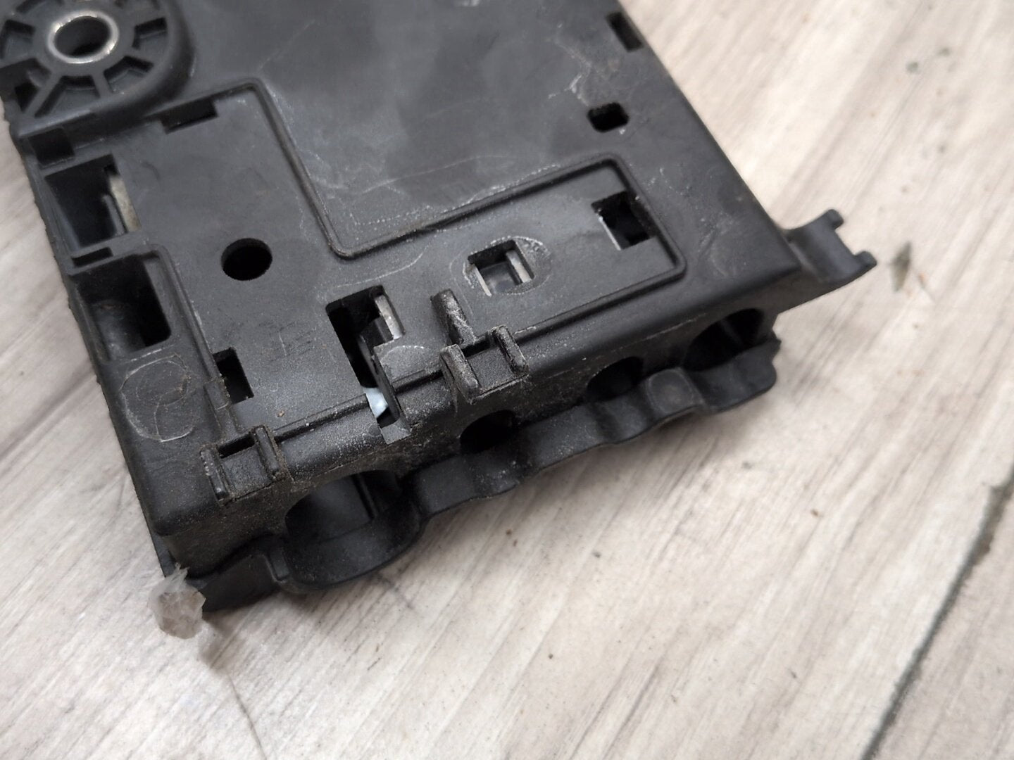 2010-2016 Audi S4 B8 Rear Battery B+ Terminal Junction Point Relay Fuse Box 8K0937517A OEM