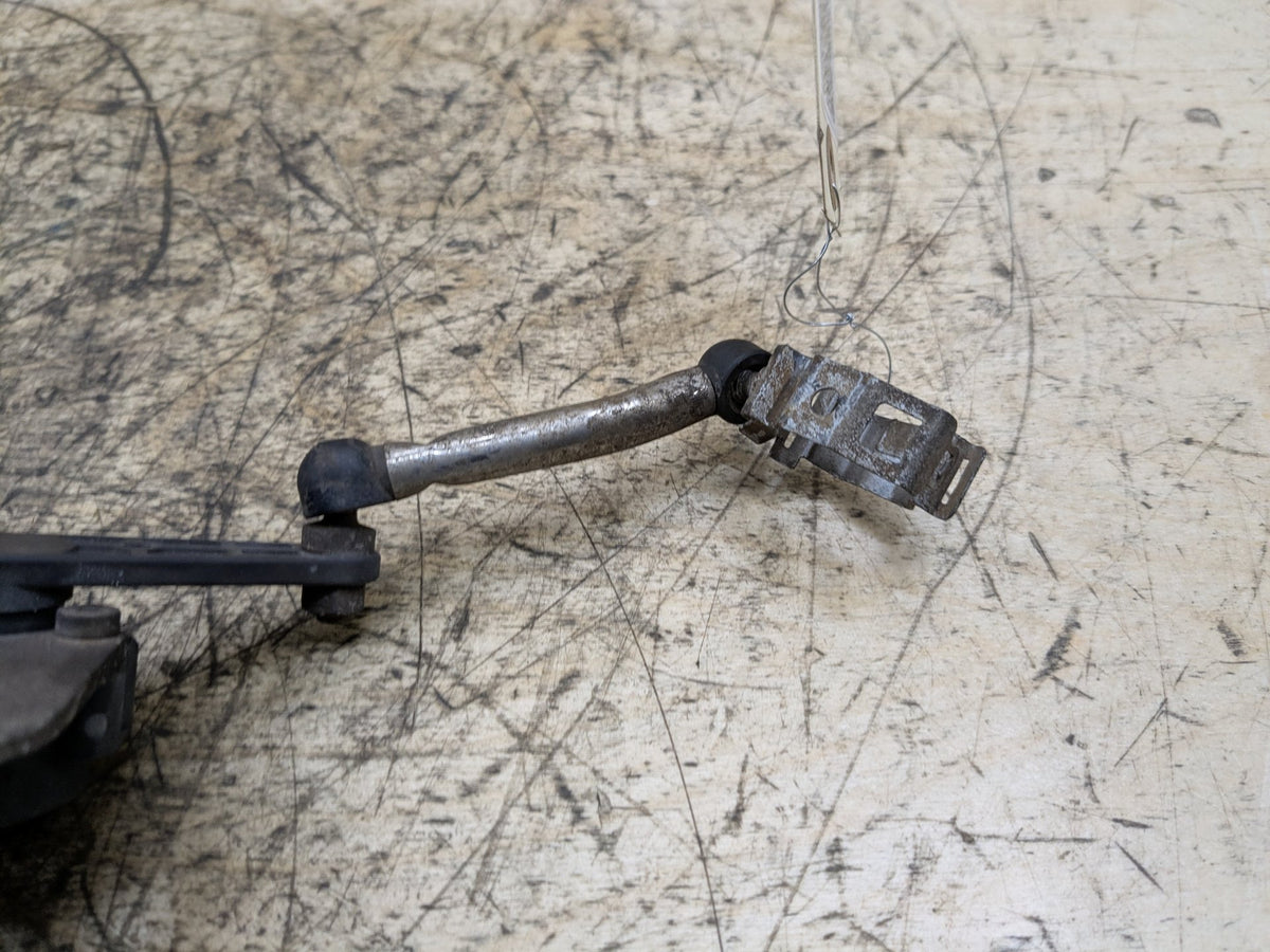 2008-2013 BMW 135i E88 Suspension Height Level Sensor 6785205 OEM