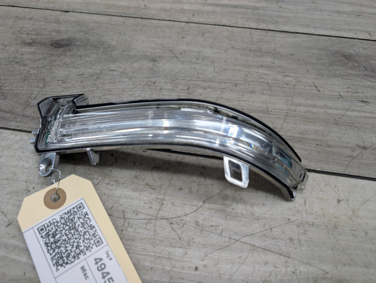 OEM BMW F22 F30 F32 F87 Right Passenger Side Mirror Turn Signal Light Indicator