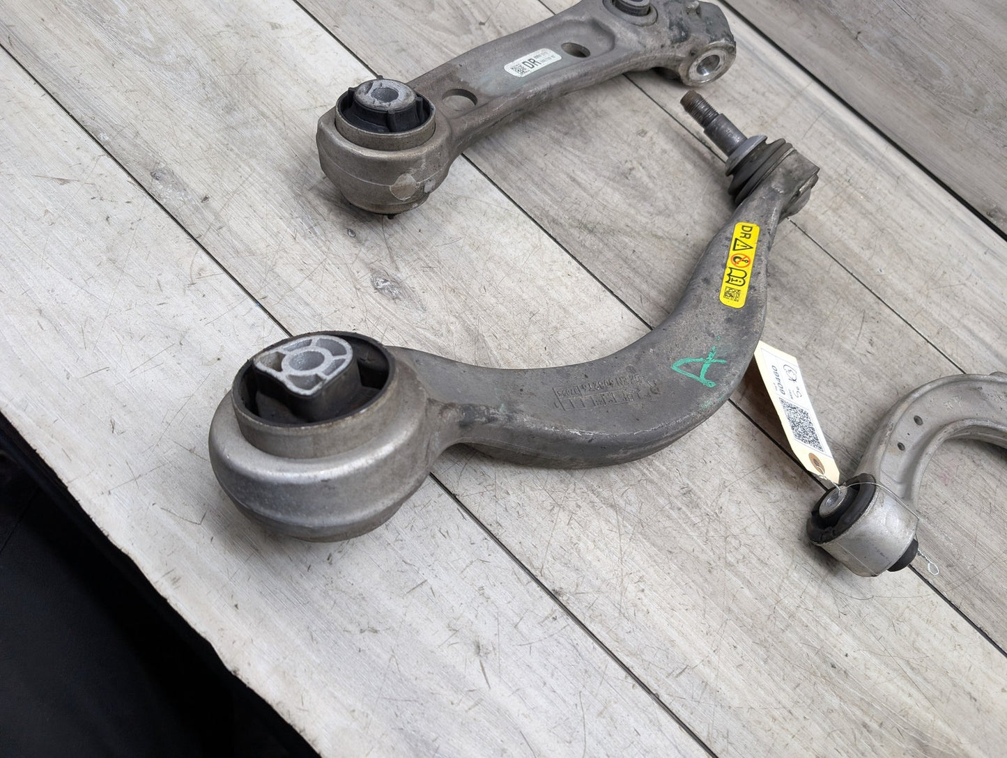 2017-2023 BMW 530i G30 Front Right Passenger Control Arms SET 6861182