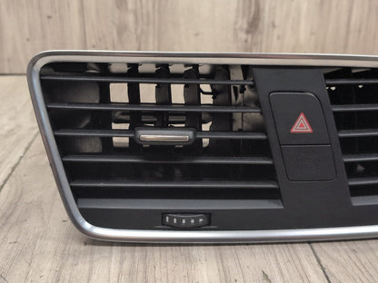 2015-2018 Audi Q3 8U Dashboard Dash Board Middle Center Air Vent 8U1820951C