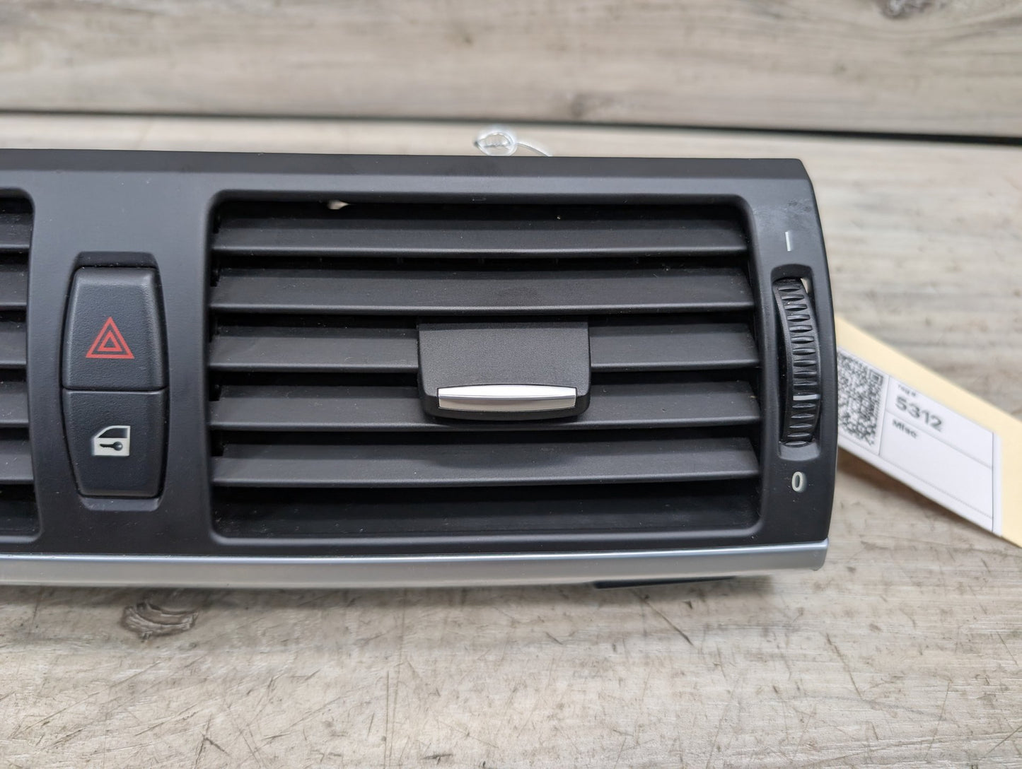 2007-2013 BMW X5 E70 Dashboard Dash Board Middle Center Air Vent 9210705